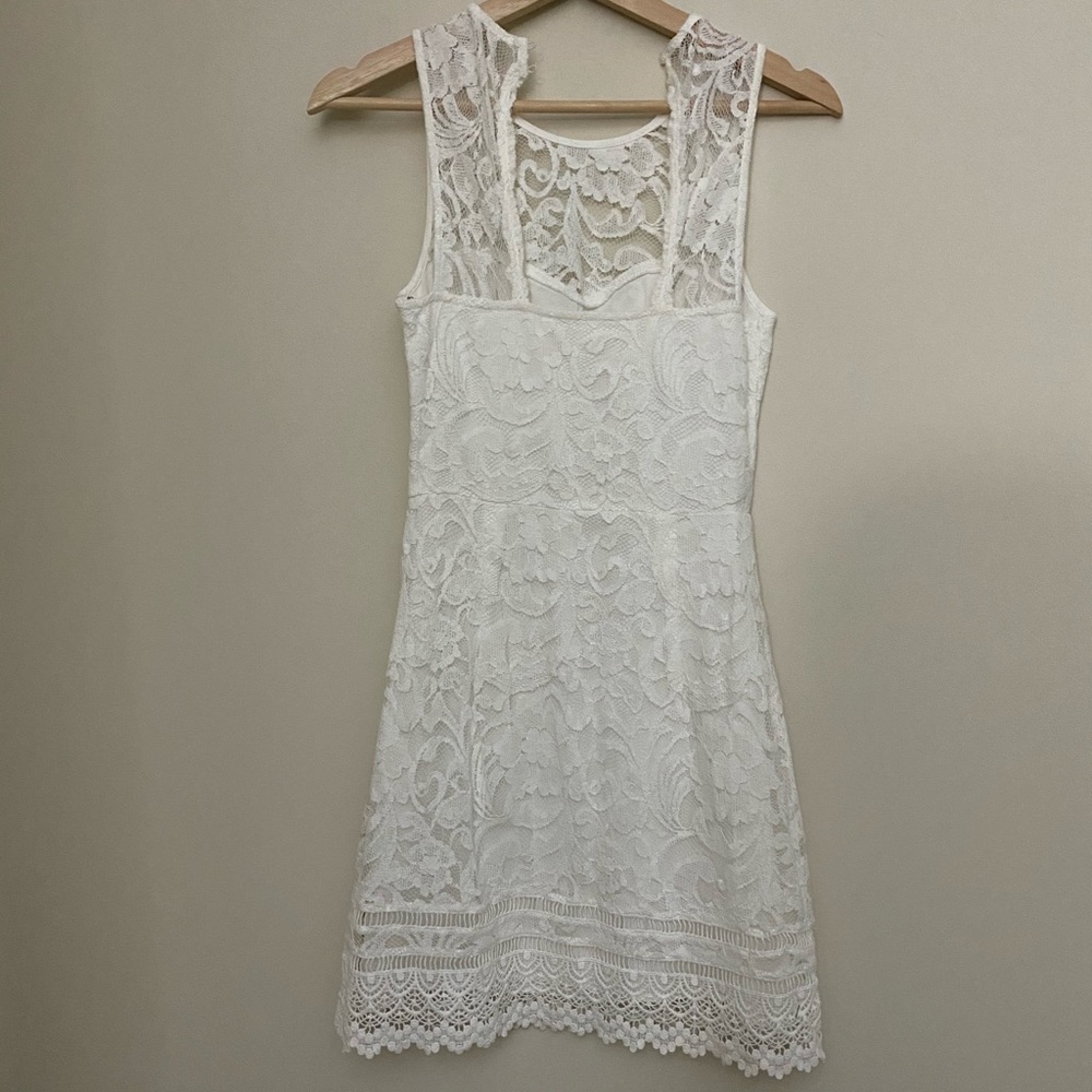 Price firm: Hollister white lace halter mini dress - Picture 6 of 8